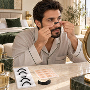 طقم موسّع أنف مغناطيسي — تركيب بسيط قدام المراية، صورة استخدام توضيحية